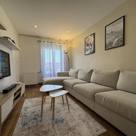 Holiday home Le Maki - 10 Pers - Piscine - Reve Au Mans *